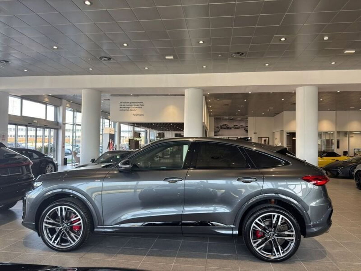 Audi Q5 Sportback Sportback 40 2.0 tdi mhev 12V quattro s-tronic (4)