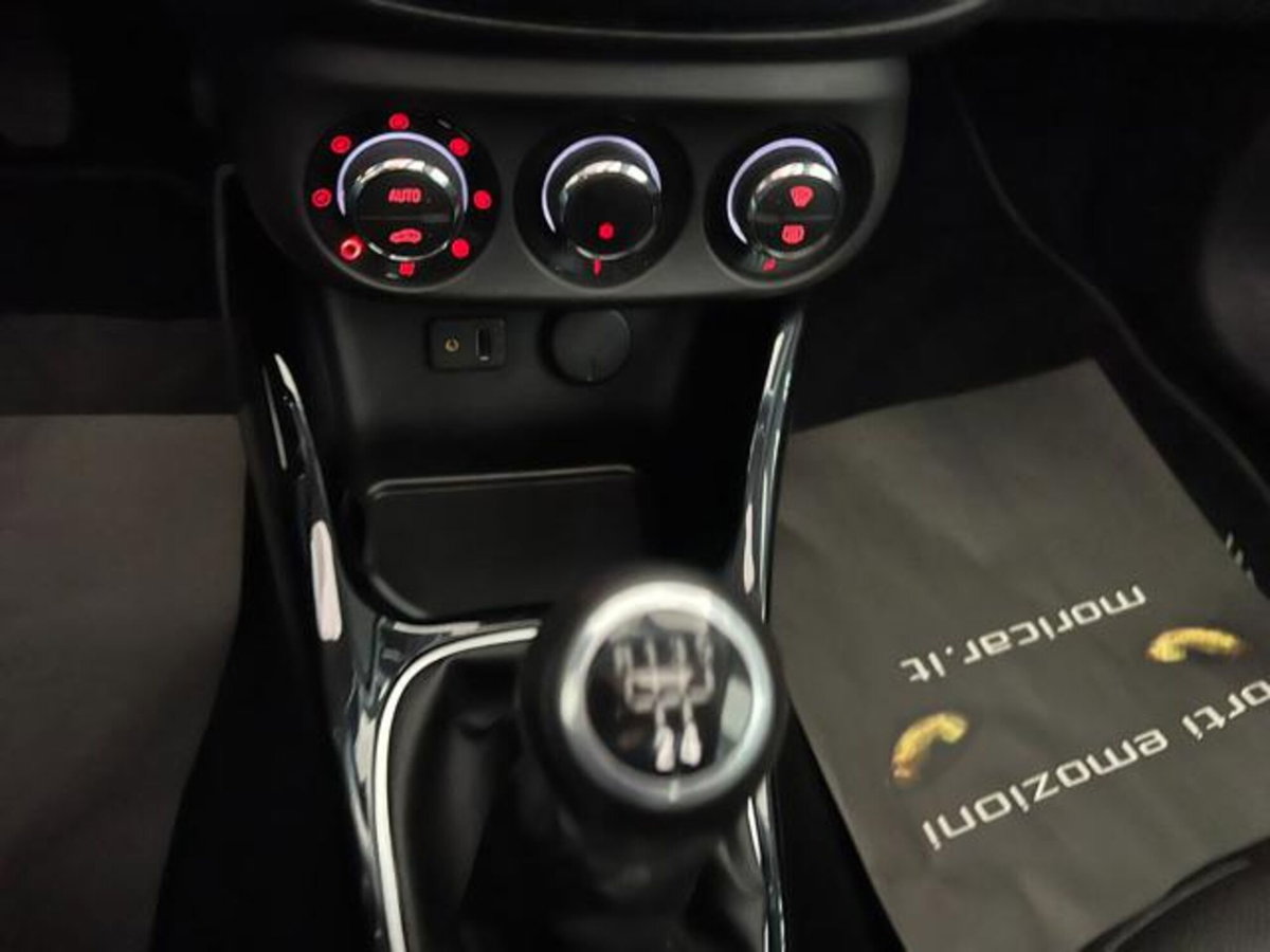 Opel Adam 1.2 70 CV (17)