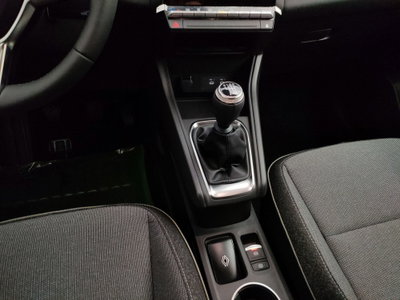 Renault Captur 1.0 eco-g Techno 100cv (13)