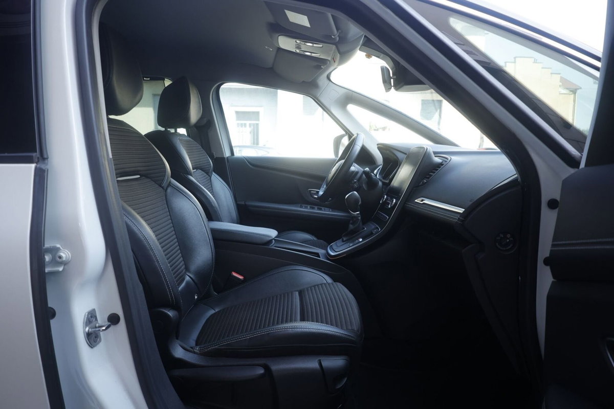 Renault Grand Scénic 1.7 blue dci Initiale Paris 120cv edc (12)