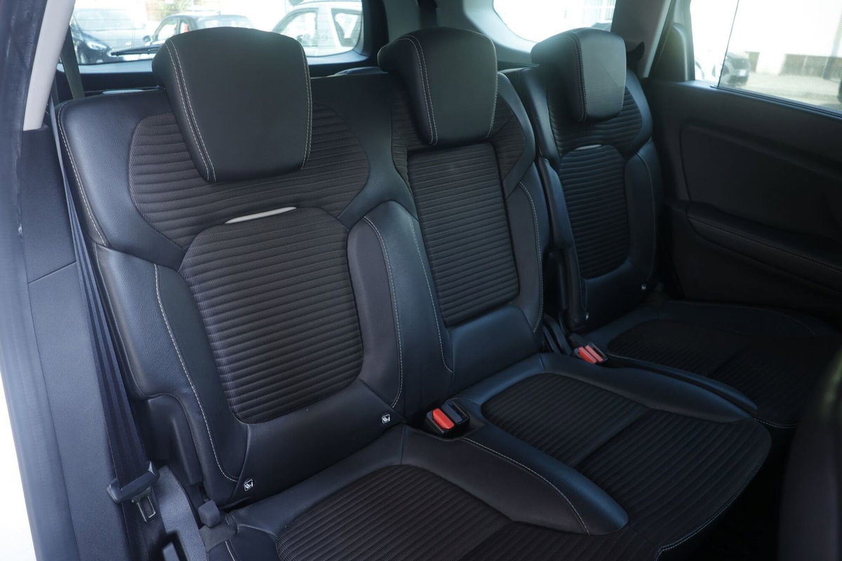 Renault Grand Scénic 1.7 blue dci Initiale Paris 120cv edc (14)