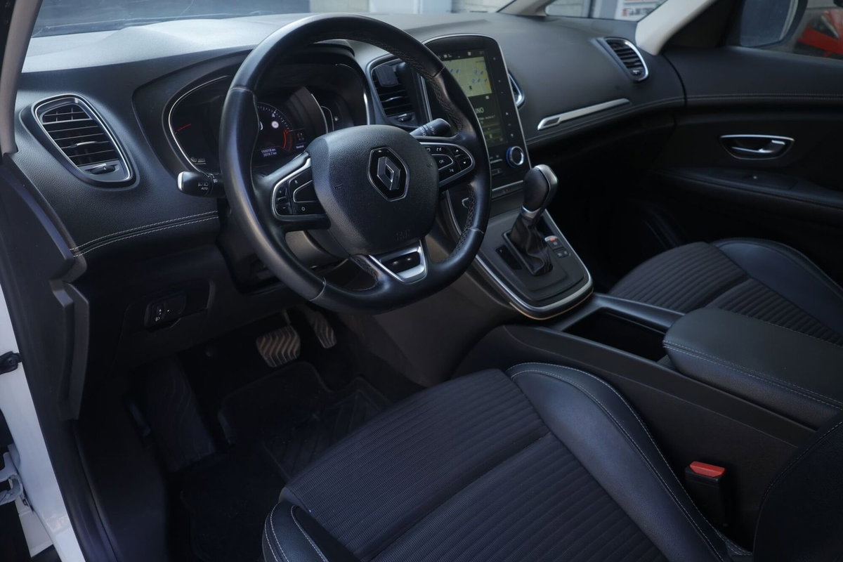 Renault Grand Scénic 1.7 blue dci Initiale Paris 120cv edc (16)
