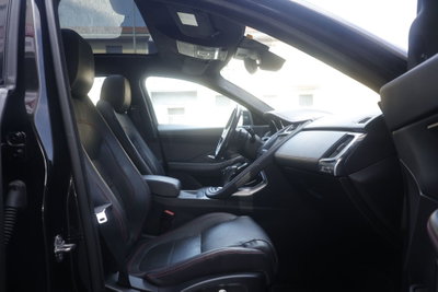 Jaguar E-Pace 2.0D 180 CV AWD aut. SE (12)