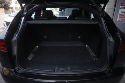 Jaguar E-Pace 2.0D 180 CV AWD aut. SE (20)