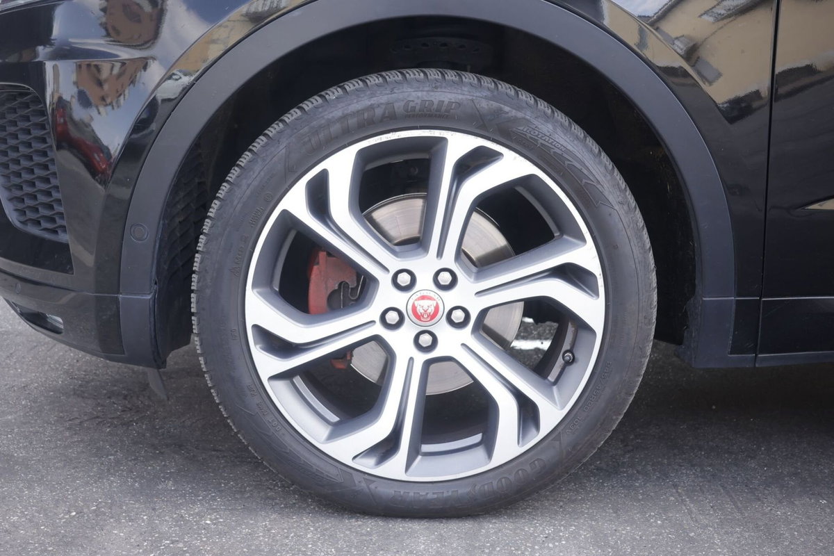 Jaguar E-Pace 2.0D 180 CV AWD aut. SE (5)