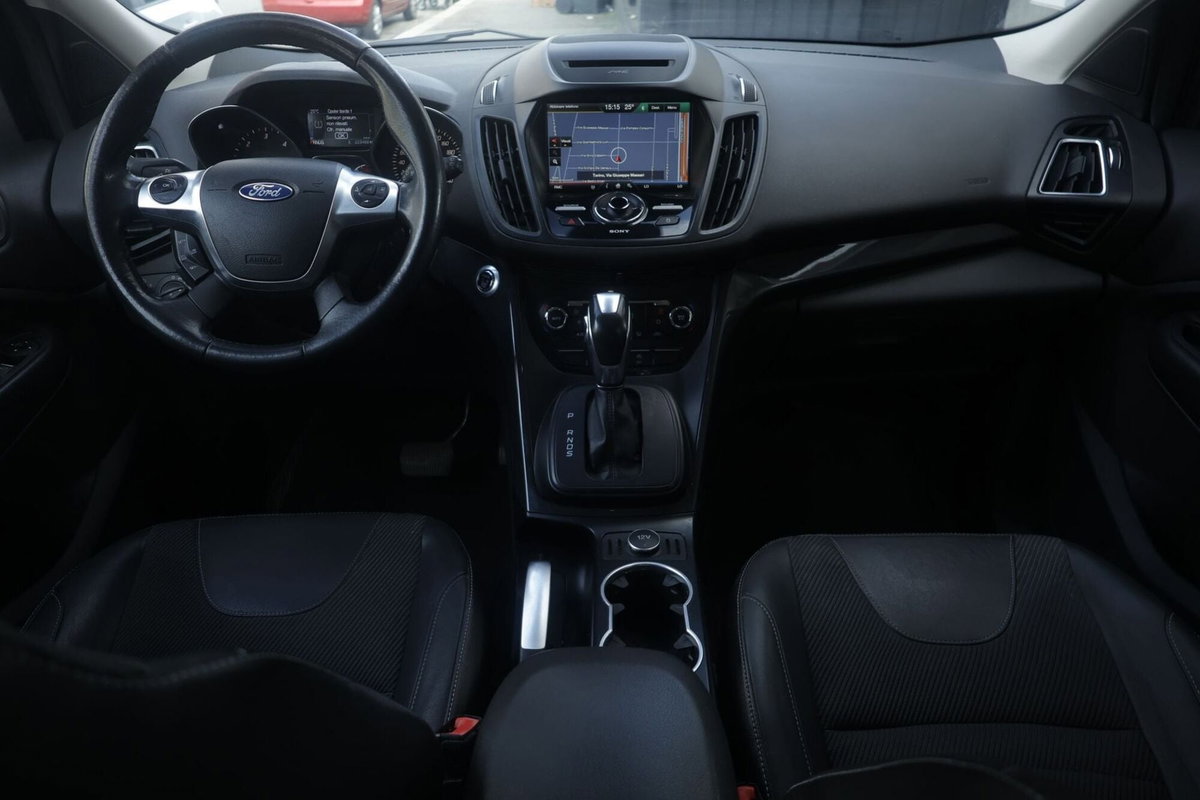 Ford Kuga 2.0 TDCI 150 CV S&S 4WD Powershift Titanium X (2)
