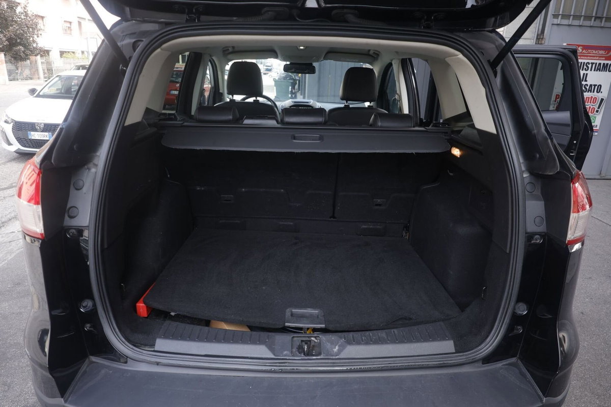 Ford Kuga 2.0 TDCI 150 CV S&S 4WD Powershift Titanium X (20)