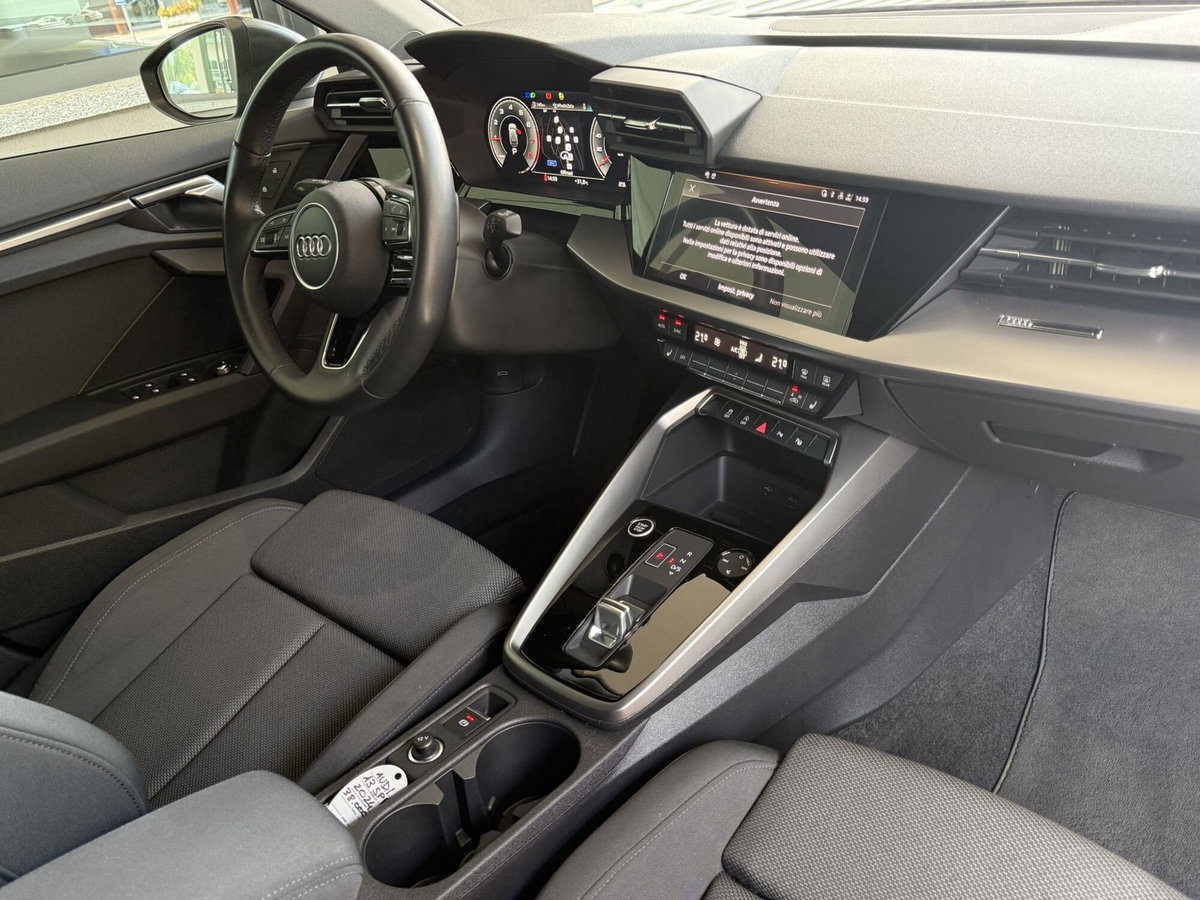 Audi A3 Sportback 35 TFSI S tronic S line edition (18)