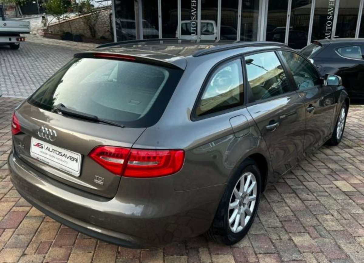 Audi A4 Avant 2.0 TDI ultra 136CV Business (15)