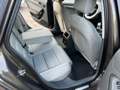 Audi A4 Avant 2.0 TDI ultra 136CV Business (16)