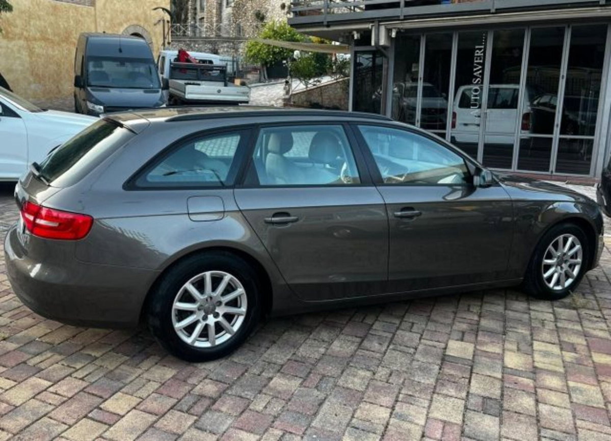 Audi A4 Avant 2.0 TDI ultra 136CV Business (2)