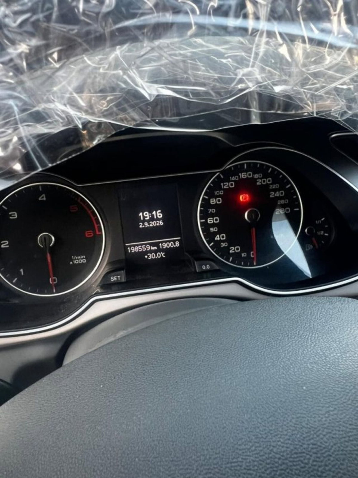 Audi A4 Avant 2.0 TDI ultra 136CV Business (4)