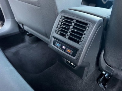 Volkswagen Golf 1.0 eTSI EVO DSG Life (10)
