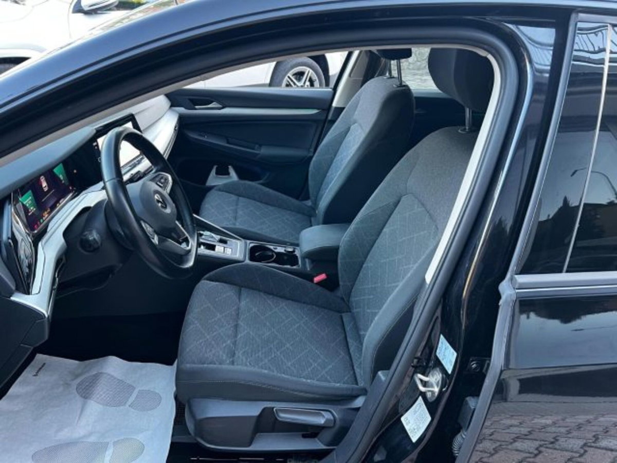 Volkswagen Golf 1.0 eTSI EVO DSG Life (14)