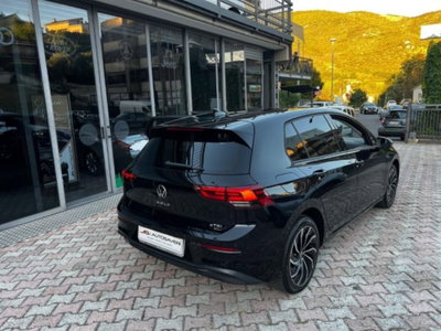 Volkswagen Golf 1.0 eTSI EVO DSG Life (2)