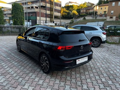 Volkswagen Golf 1.0 eTSI EVO DSG Life (8)