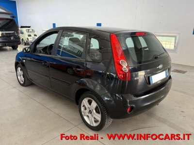 Ford Fiesta 1.4 TDCi 68CV 5 porte Titanium (2)