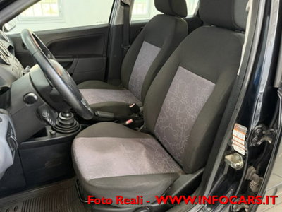 Ford Fiesta 1.4 TDCi 68CV 5 porte Titanium (5)