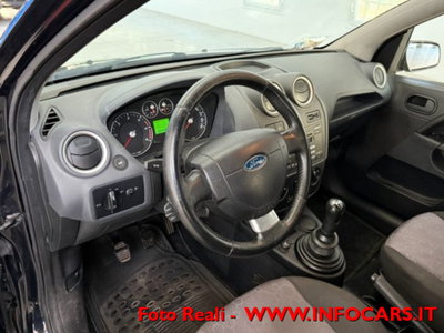 Ford Fiesta 1.4 TDCi 68CV 5 porte Titanium (8)