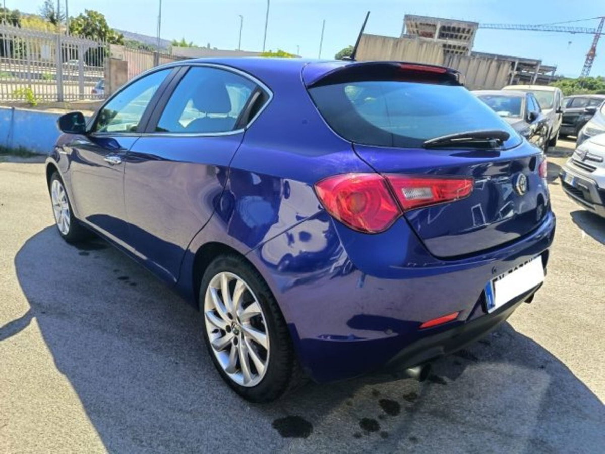 Alfa Romeo Giulietta 2.0 JTDm Super 175cv tct (6)