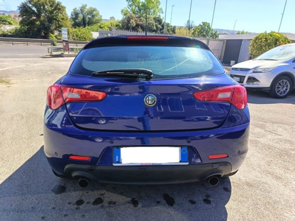 Alfa Romeo Giulietta 2.0 JTDm Super 175cv tct (8)