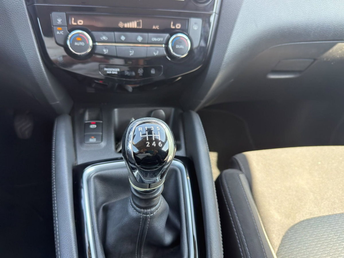 Nissan Qashqai 1.5 dCi 115 CV Tekna (10)