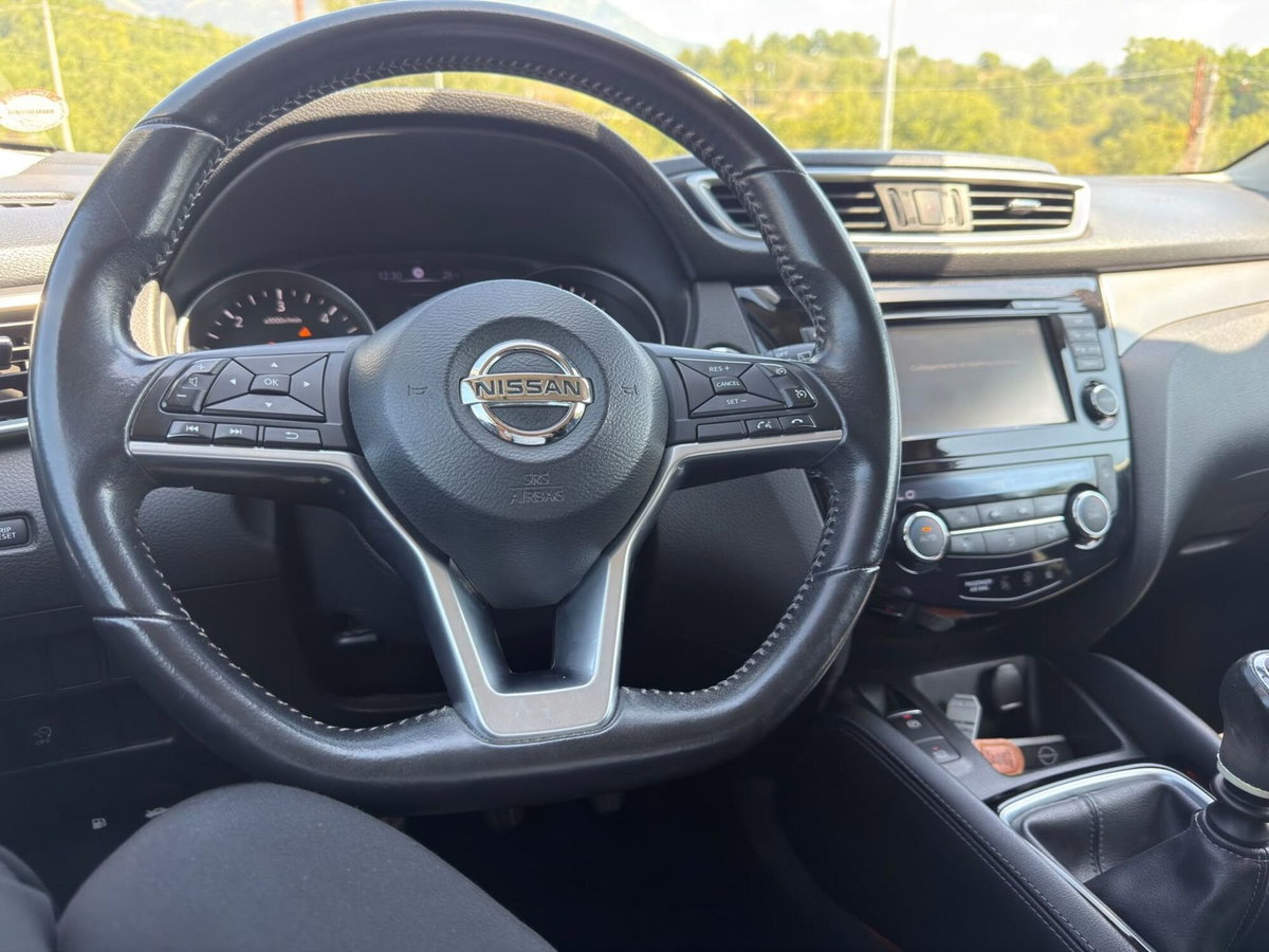 Nissan Qashqai 1.5 dCi 115 CV Tekna (12)