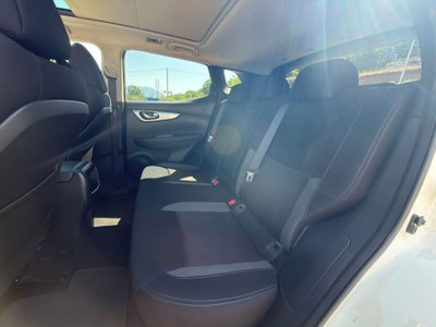 Nissan Qashqai 1.5 dCi 115 CV Tekna (8)