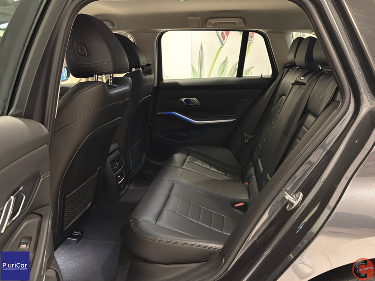 BMW Serie 3 Touring 318i  Luxury (8)