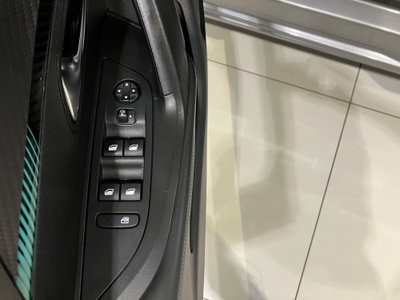 Peugeot 2008 BlueHDi 110 S&S Allure Pack (15)