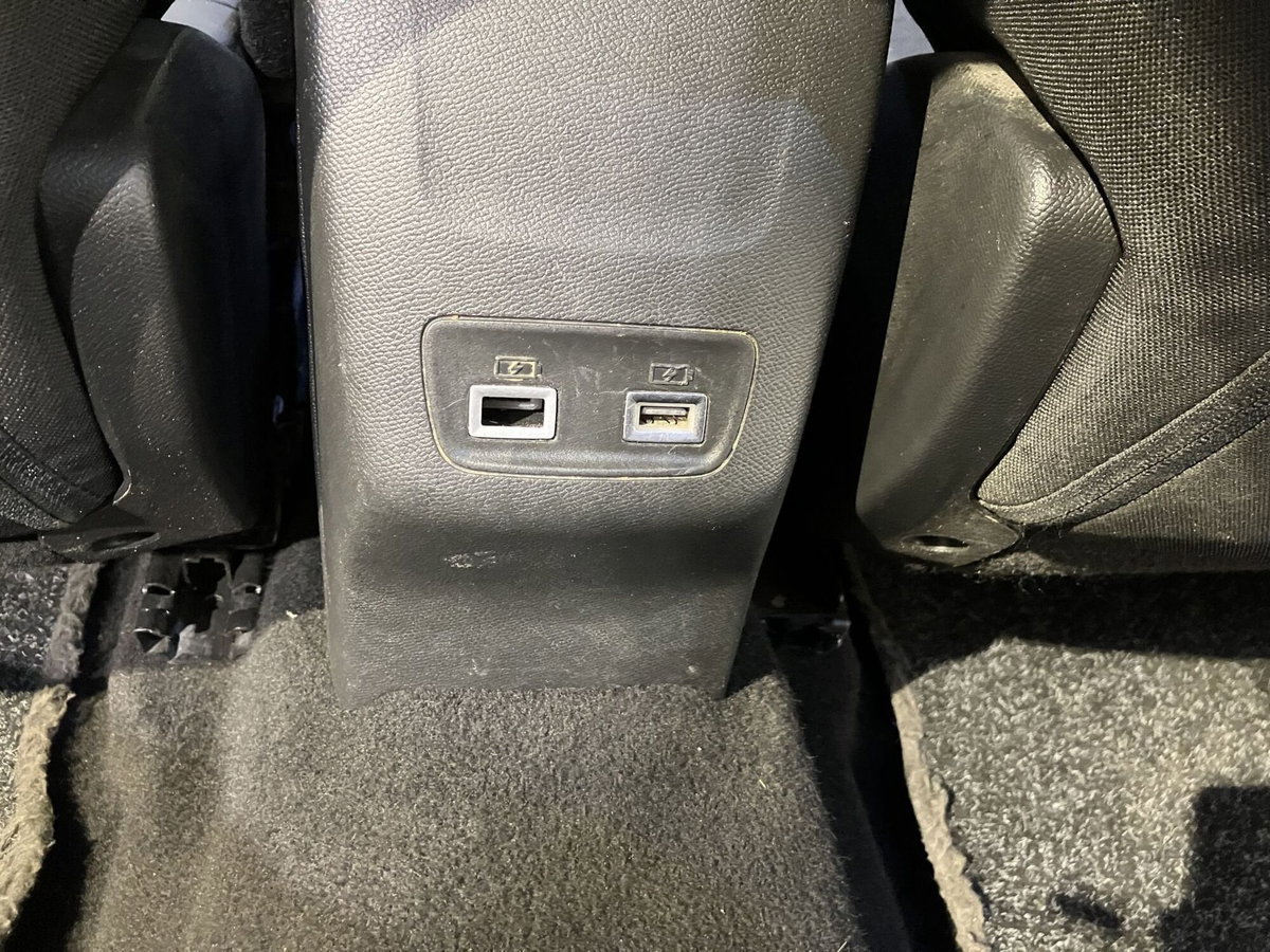 Peugeot 2008 BlueHDi 110 S&S Allure Pack (18)