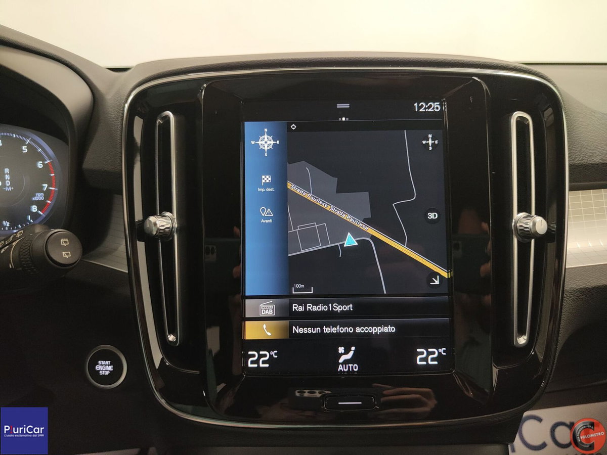 Volvo XC40 T3 Geartronic Momentum Pro (11)
