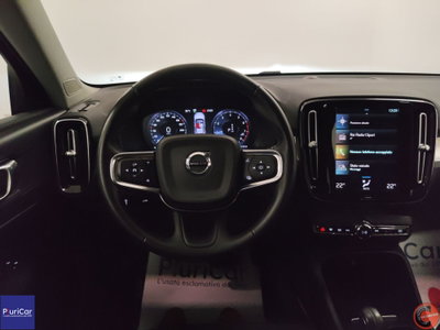 Volvo XC40 T3 Geartronic Momentum Pro (16)