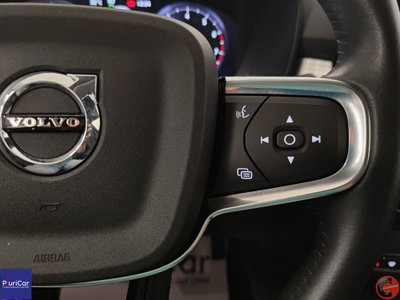 Volvo XC40 T3 Geartronic Momentum Pro (17)