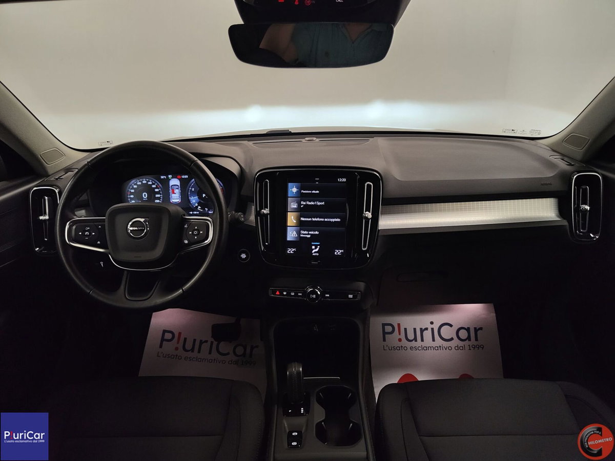 Volvo XC40 T3 Geartronic Momentum Pro (3)