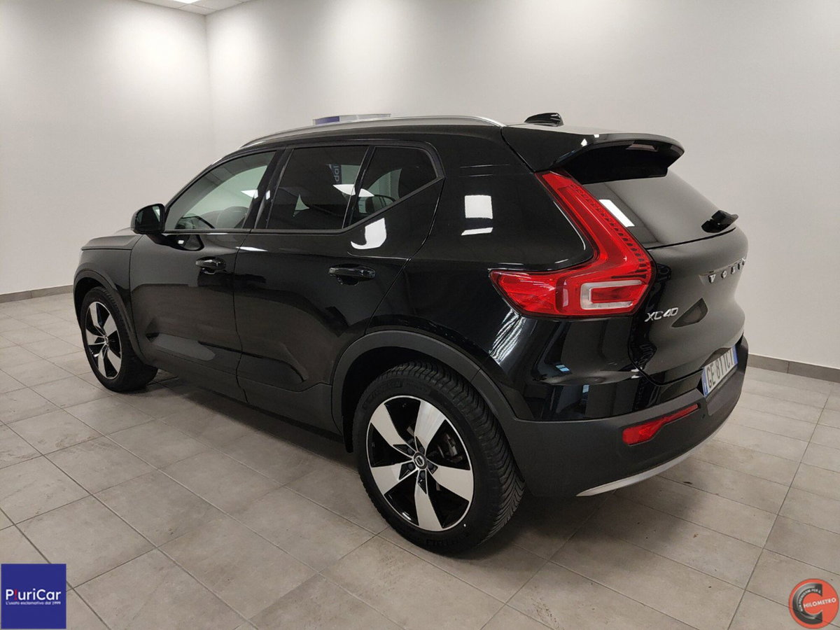 Volvo XC40 T3 Geartronic Momentum Pro (9)