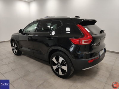 Volvo XC40 T3 Geartronic Momentum Pro (9)