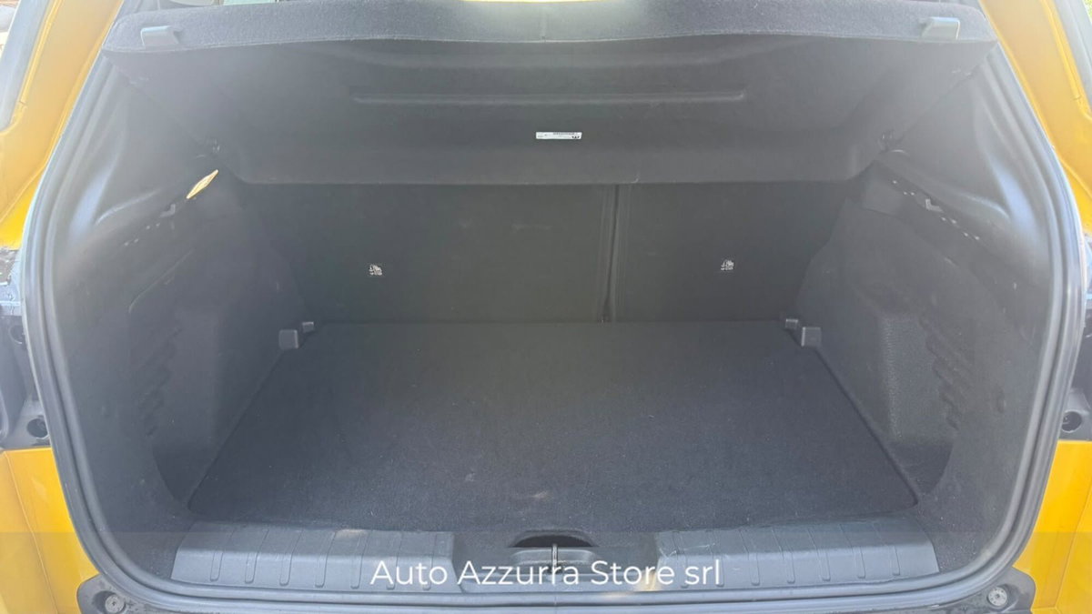 Jeep Avenger 1.2 turbo Summit fwd 100cv (15)