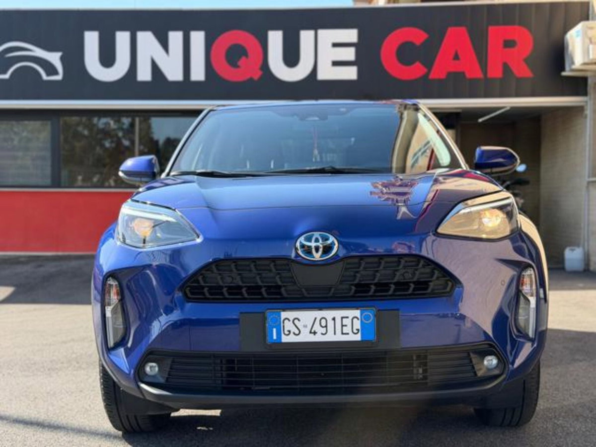 Toyota Yaris Cross 1.5h GR Sport Black Sky fwd 116cv e-cvt (2)