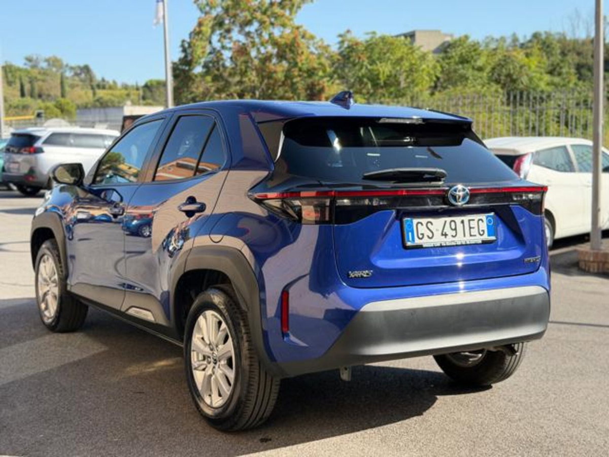 Toyota Yaris Cross 1.5h GR Sport Black Sky fwd 116cv e-cvt (4)