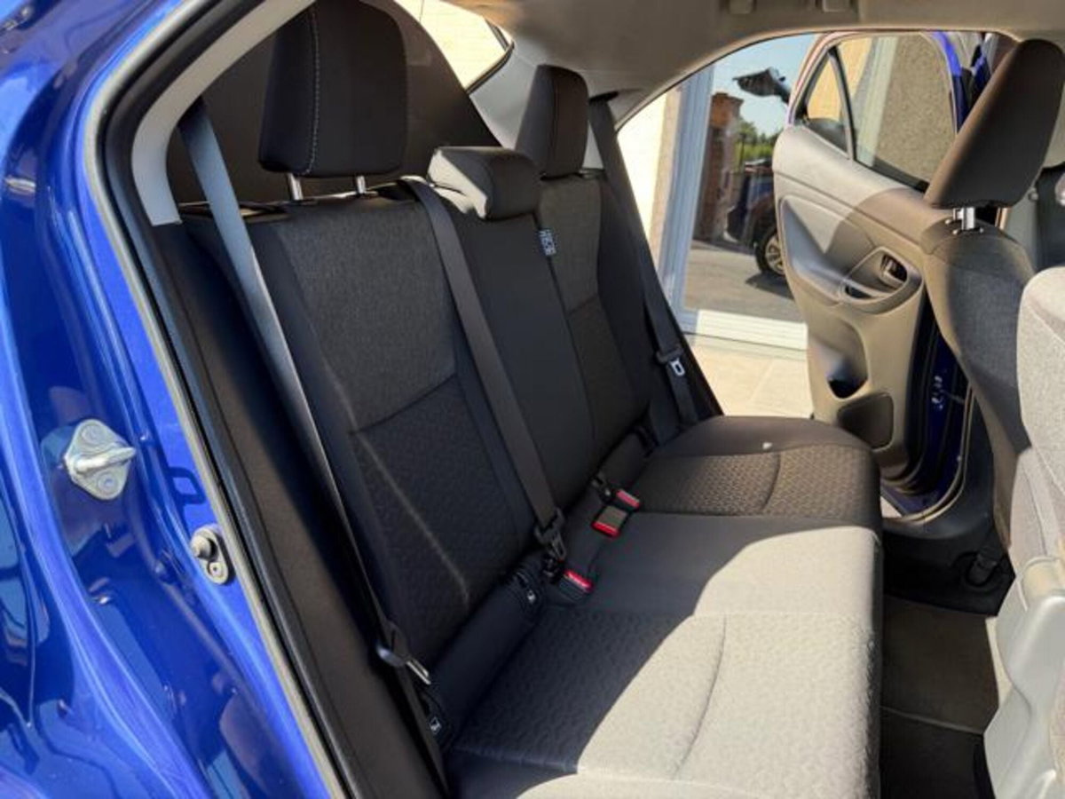 Toyota Yaris Cross 1.5h GR Sport Black Sky fwd 116cv e-cvt (8)