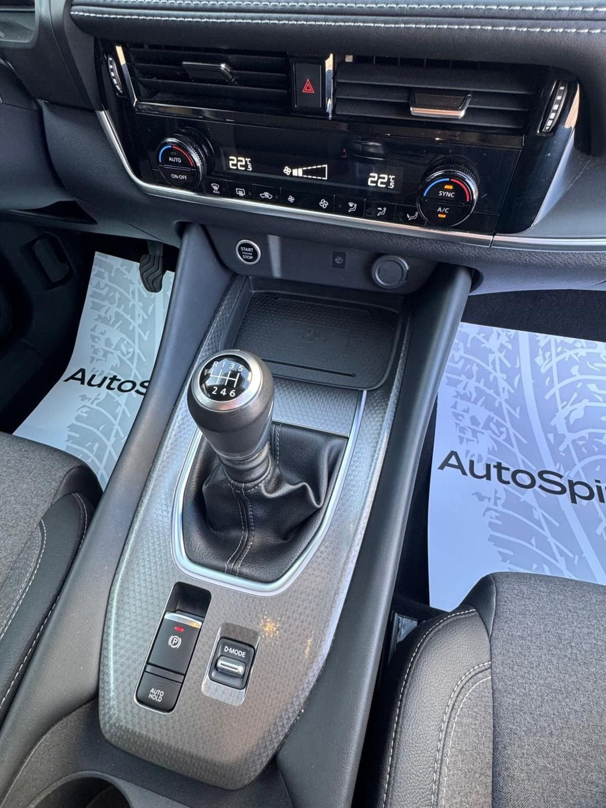 Nissan Qashqai 1.3 mhev N-Connecta 2wd 140cv (10)