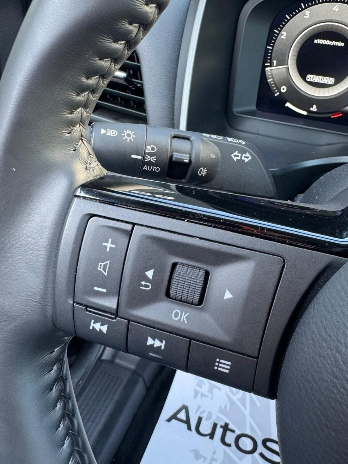 Nissan Qashqai 1.3 mhev N-Connecta 2wd 140cv (12)