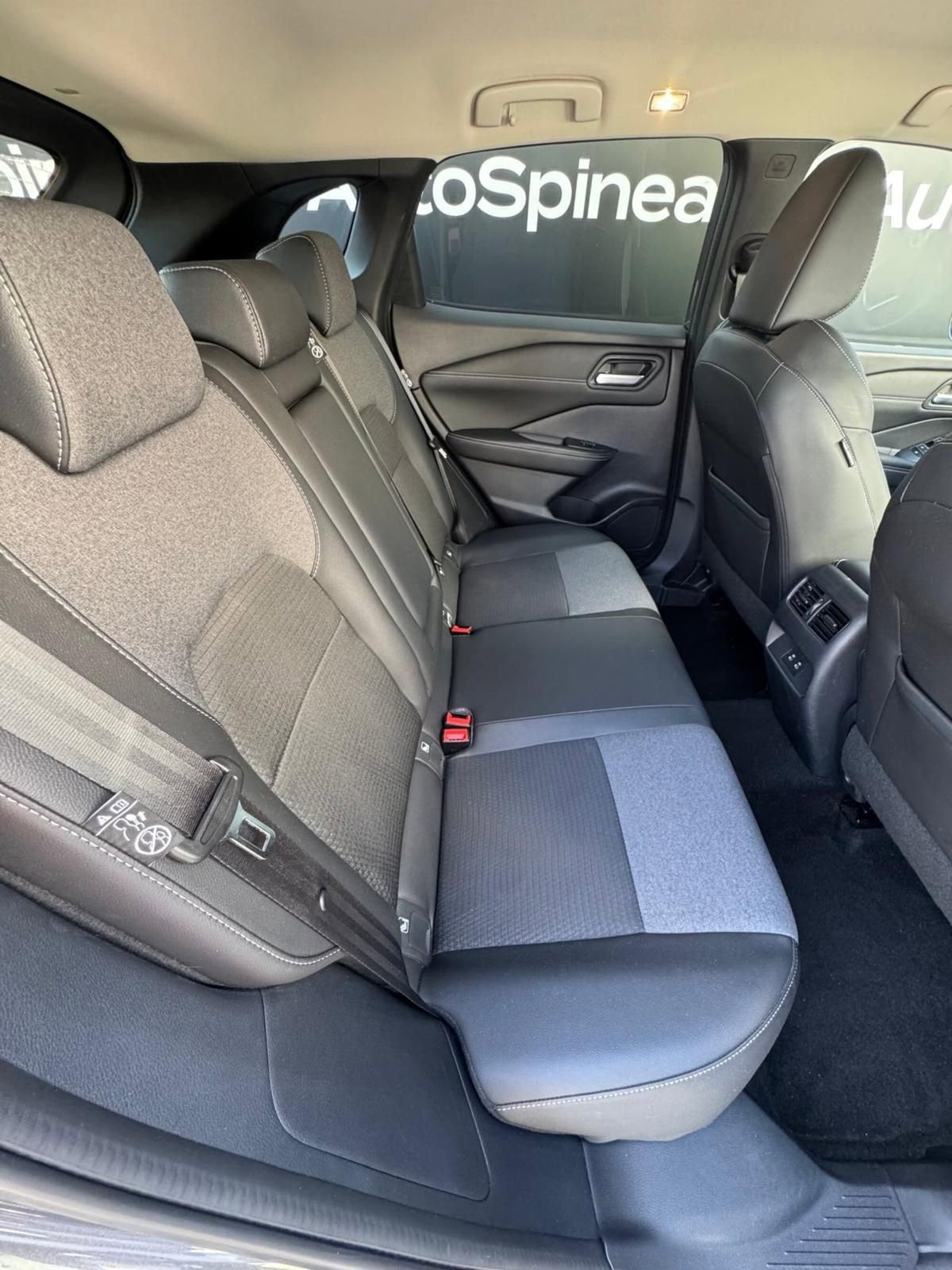 Nissan Qashqai 1.3 mhev N-Connecta 2wd 140cv (18)