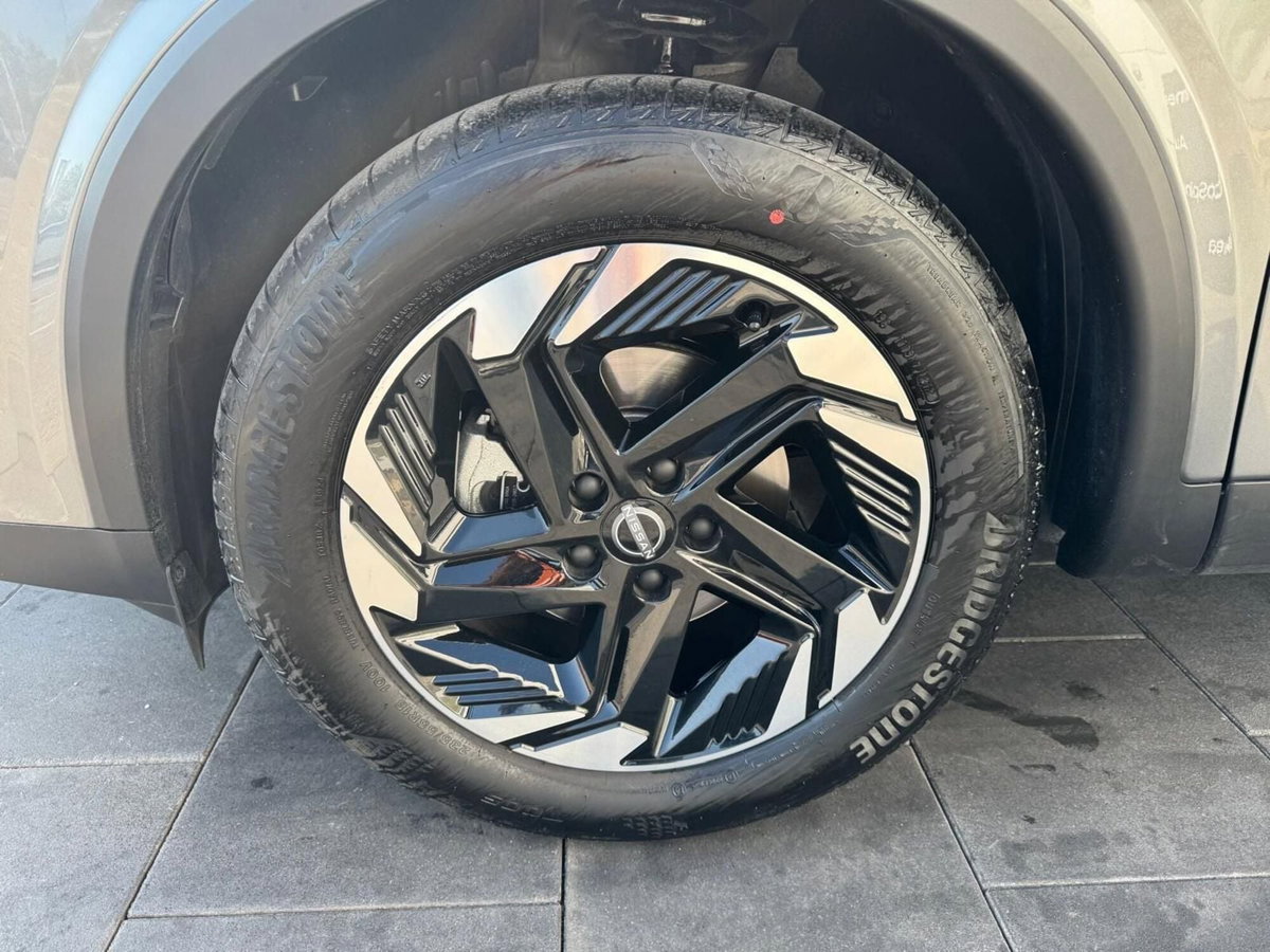 Nissan Qashqai 1.3 mhev N-Connecta 2wd 140cv (6)