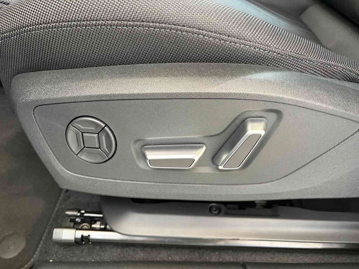 Audi Q3 Sportback 35 TDI quattro S tronic S line edition (8)