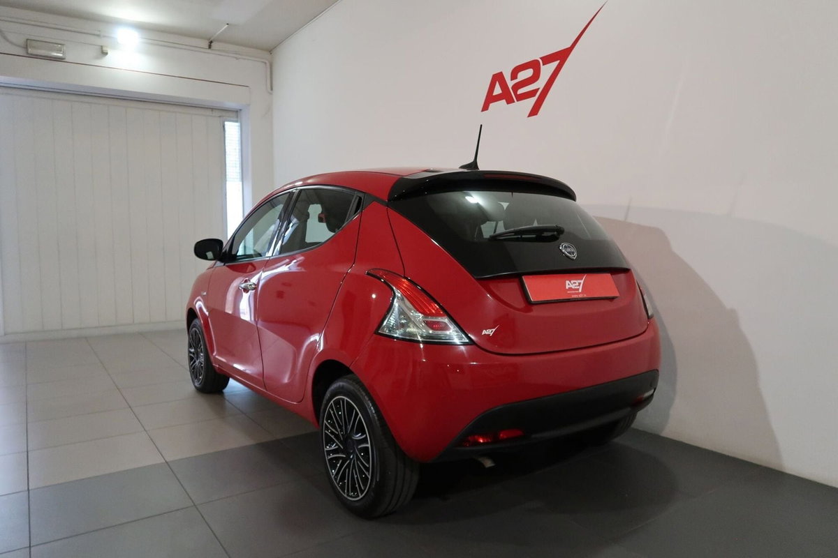 Lancia Ypsilon 1.0 FireFly 5 porte S&S Hybrid Ecochic A. Ferretti (20)