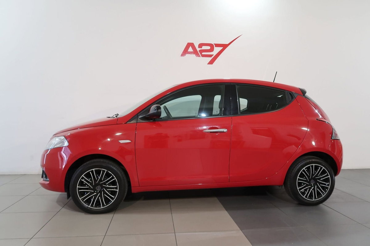 Lancia Ypsilon 1.0 FireFly 5 porte S&S Hybrid Ecochic A. Ferretti (3)