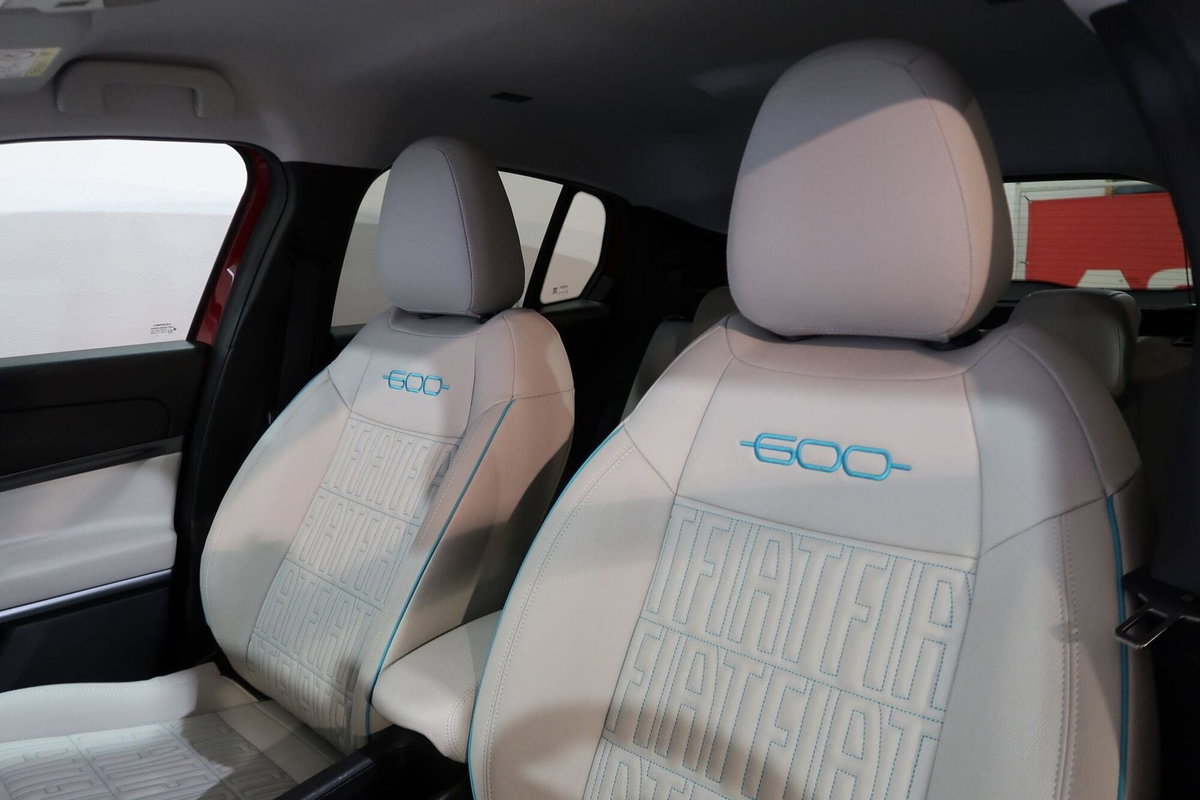 Fiat 600 1.2 hybrid La Prima 110cv auto (6)