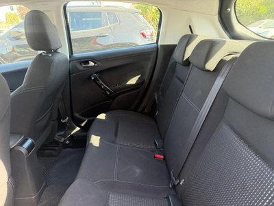 Peugeot 208 75 3 porte Active (12)